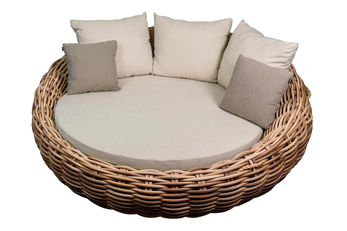 Apple Bee | Cocoon Lounge Chair | Mokka-Bouclé Cream