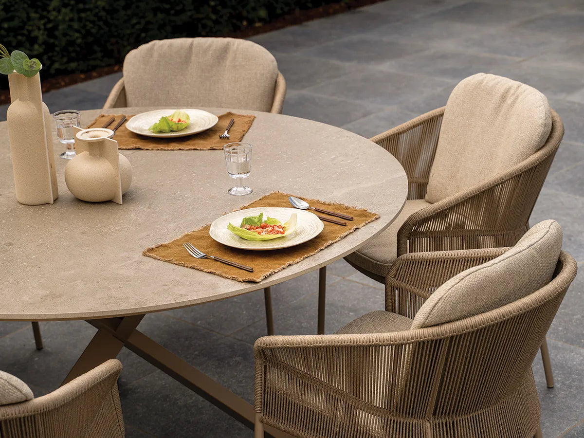 Taste by 4 Seasons | Florence Gartenset | Latte