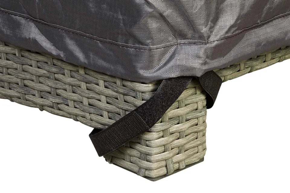 Platinum AeroCover | Stapelsessel-Schutzhülle 67 x 67 x 80-110(h) cm