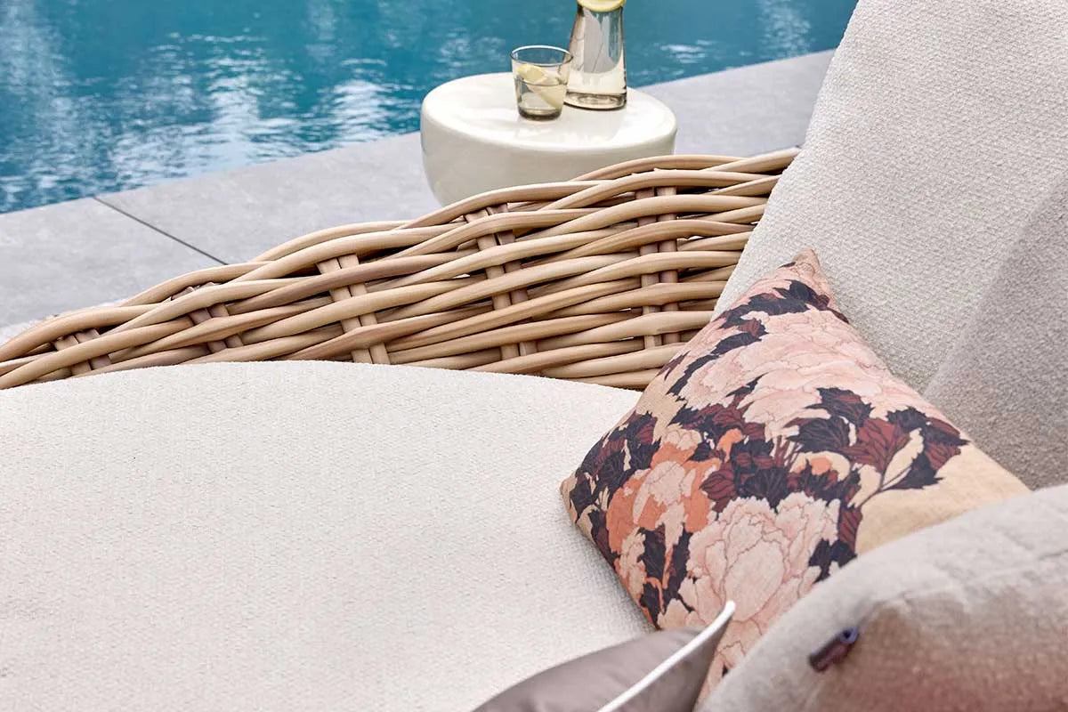 Apple Bee | Cocoon Daybed | Mocca-Bouclé Cream
