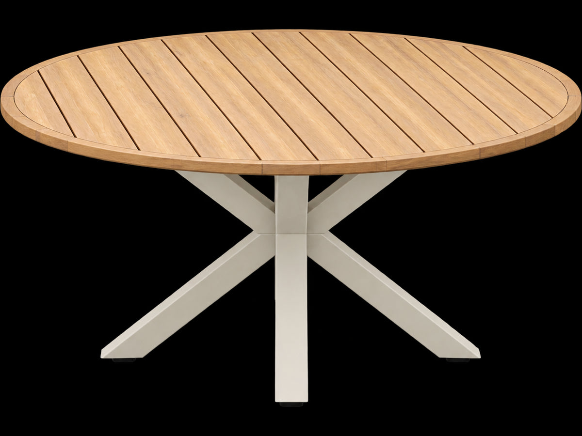 Ronde tafel van de YOI Bara low diningset met houten lattenblad en licht kruisonderstel.