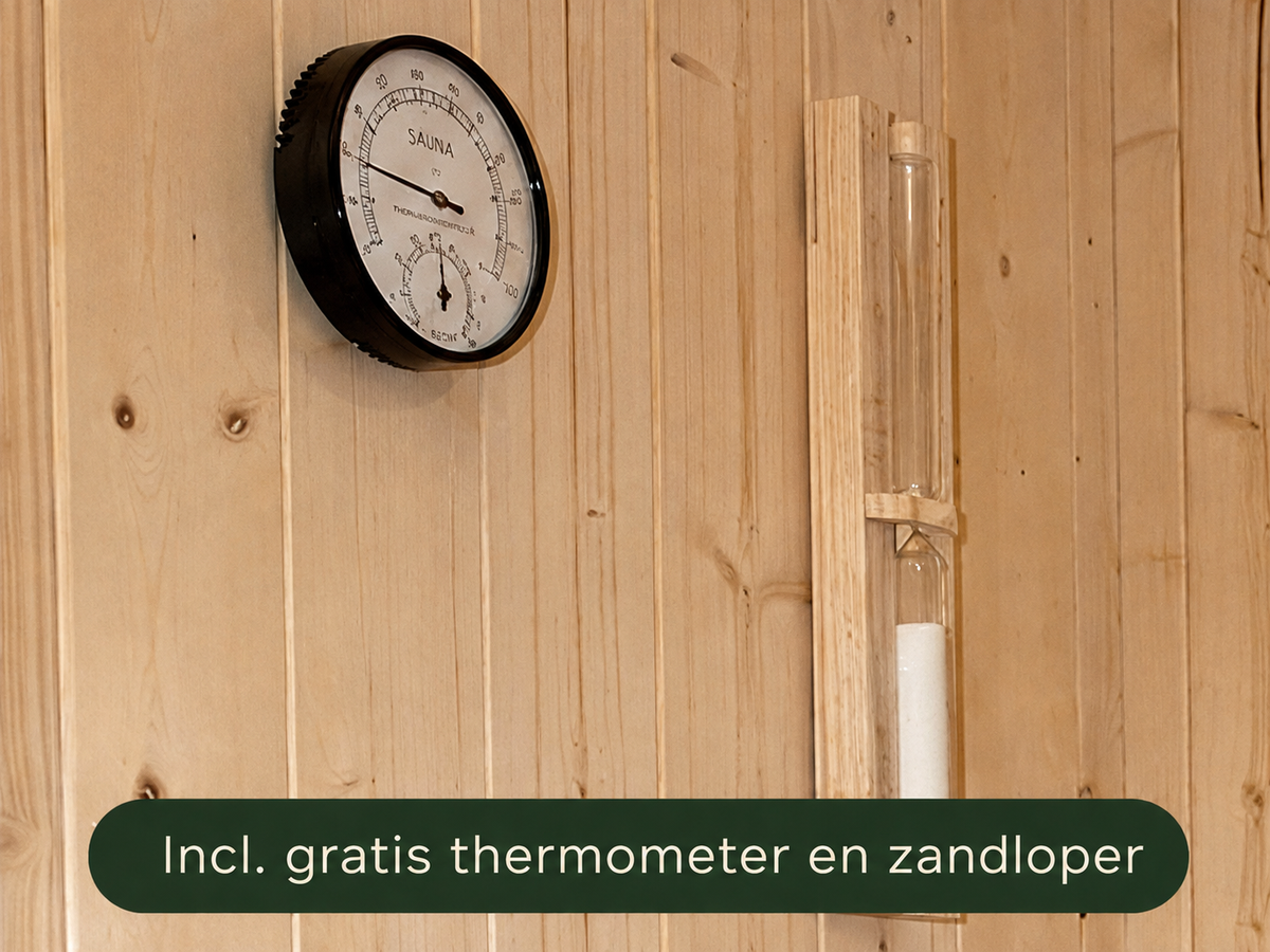 Ronde thermometer en houten zandloper aan de binnenwand van de Fonteyn Retreat 150 buitensauna.