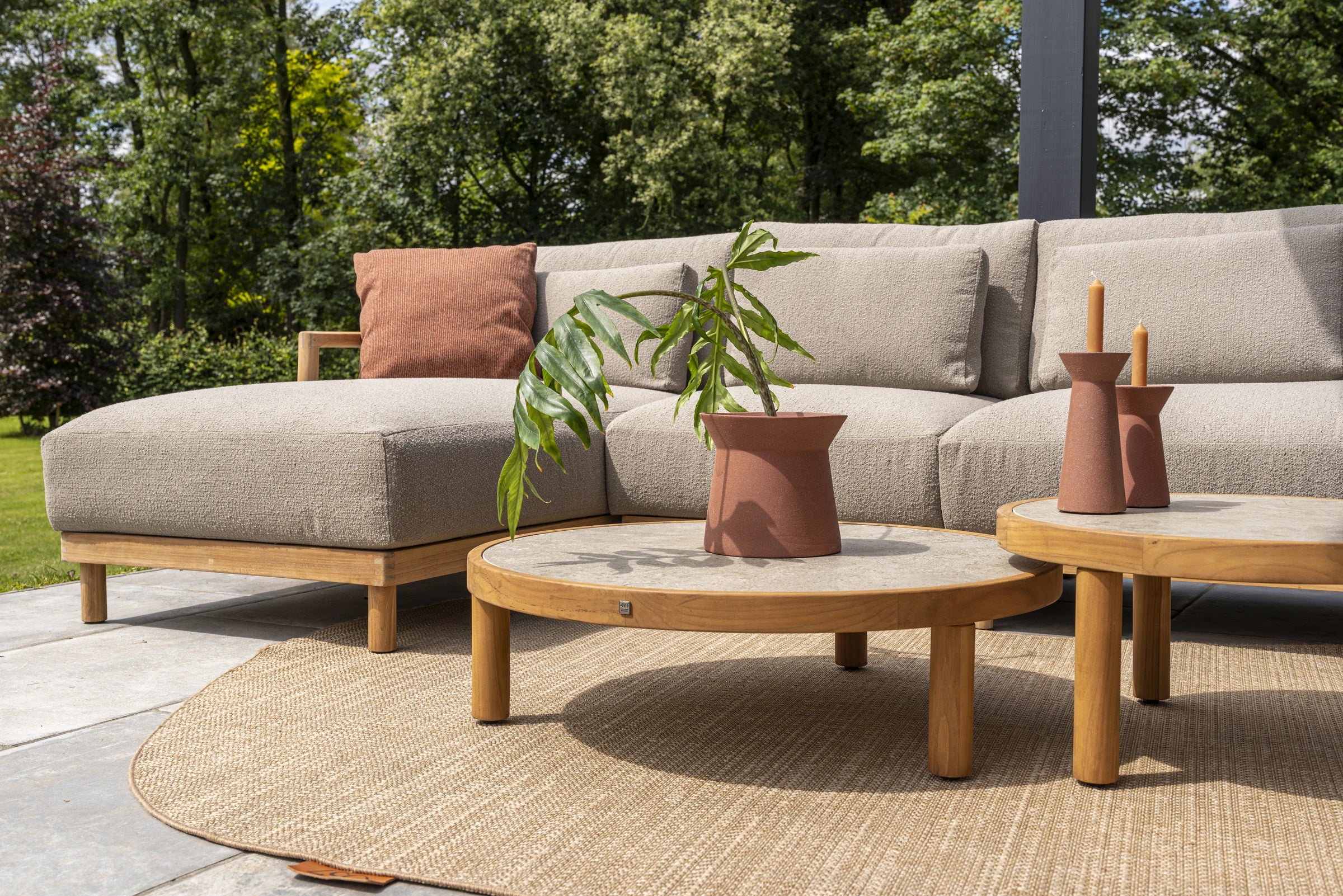 Lounge-Bänke