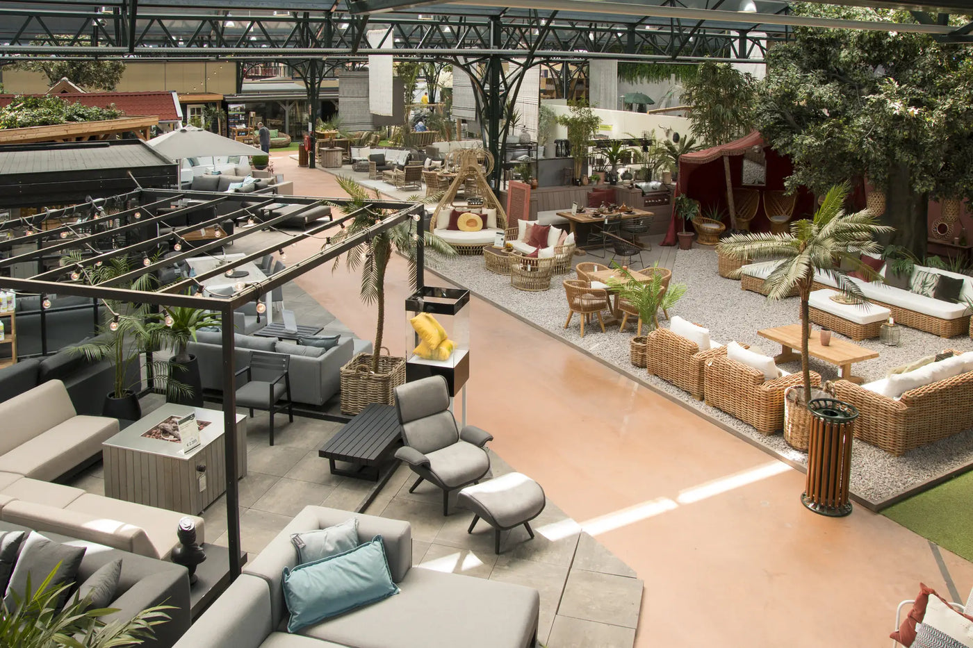 tuinmeubelen-showroom-03.webp